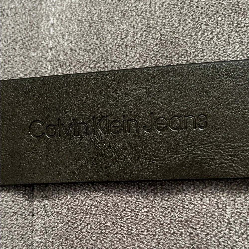 Calvin Klein New  belt Whit  Tag
